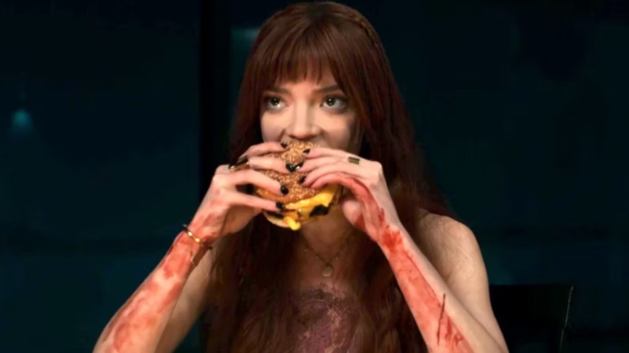 The Menu, il cheeseburger del film ricreato nella realtà da uno chef di YouTube