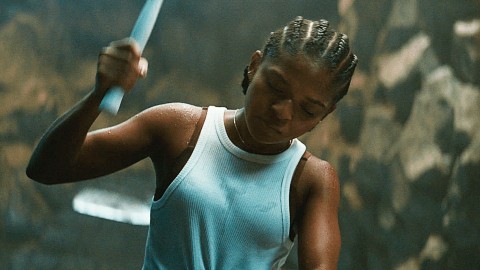 Black Panther: Wakanda Forever, una scena tagliata del film crea un parallelismo tra Riri Williams e Tony Stark