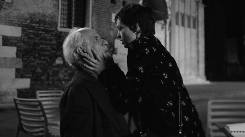 Il Ritorno di Casanova: Toni Servillo fra vita e cinema in una clip in anteprima esclusiva del film di Gabriele Salvatores