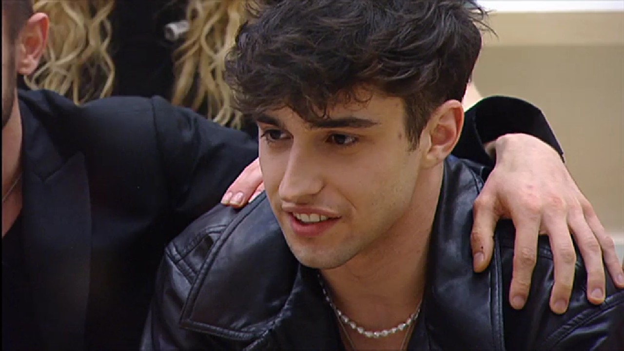 Amici 22, Gianmarco eliminato: i saluti ai compagni e le loro reazioni Amici 22, Gianmarco eliminato: i saluti ai compagni e le loro reazioni