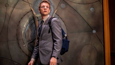 The Portable Door: l'avventura fantasy con Patrick Gibson in esclusiva su Sky dall'8 aprile