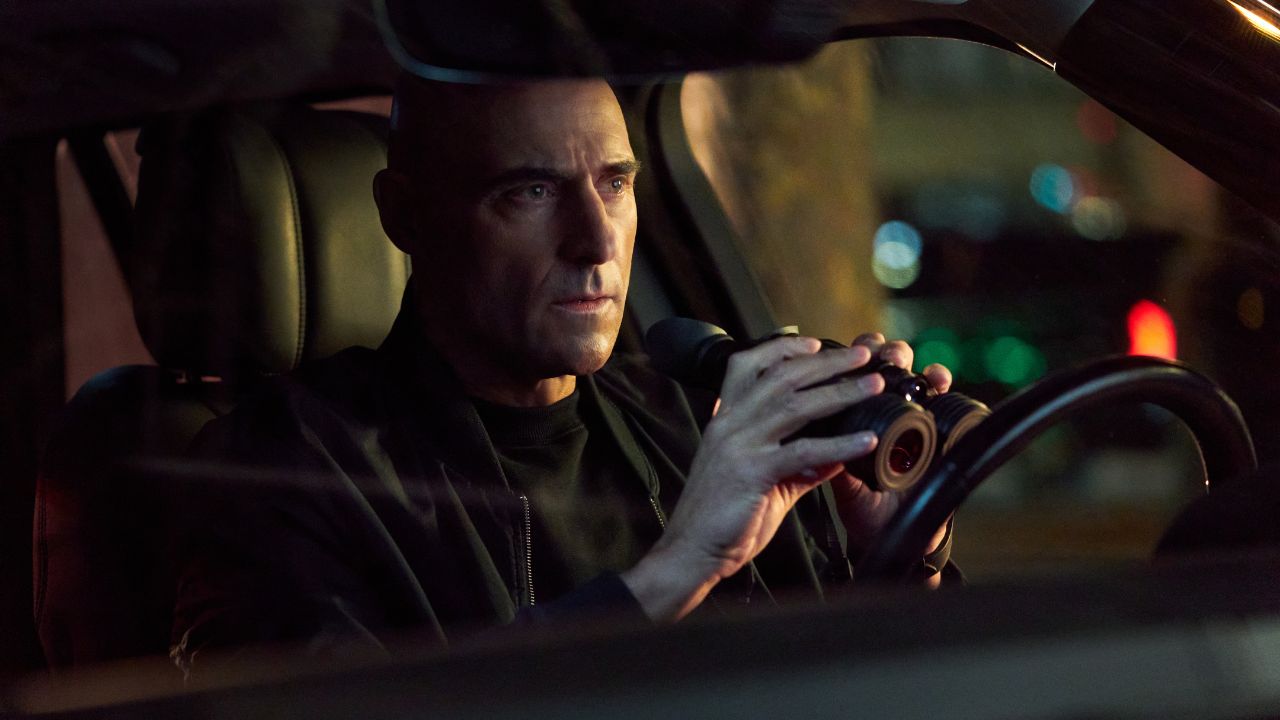 Murder Mystery 2 e quel sottile easter egg per Mark Strong