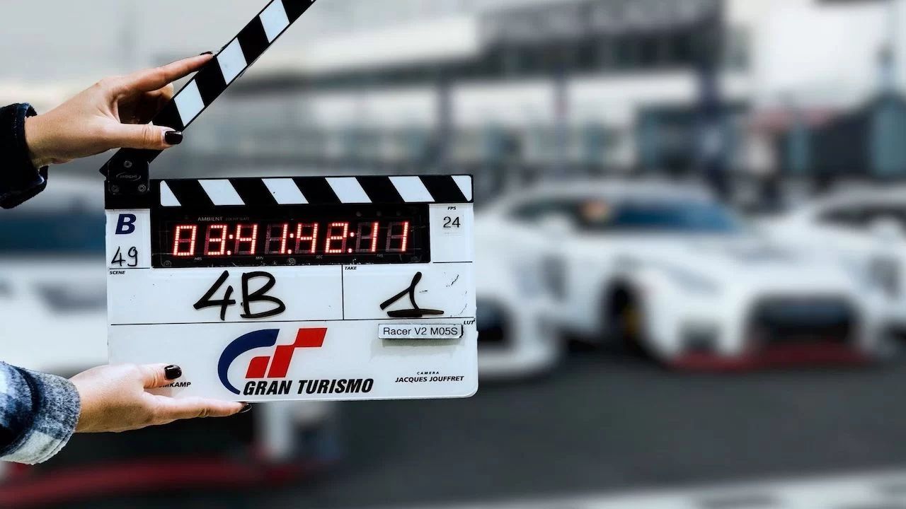 Festeggia l'uscita del film Gran Turismo con una speciale auto GT-R omaggio  e una prova a tempo! 