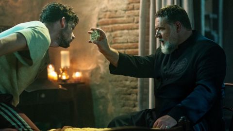 L'esorcista del Papa - Il regista Julius Avery confessa di non aver mai guardato L'esorcista