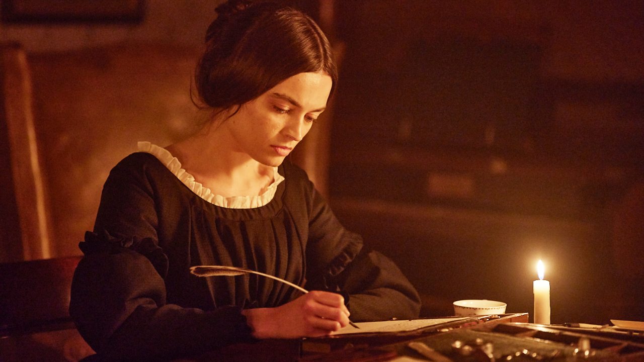Emily, il trailer in italiano del film sulla creazione di Cime tempestose