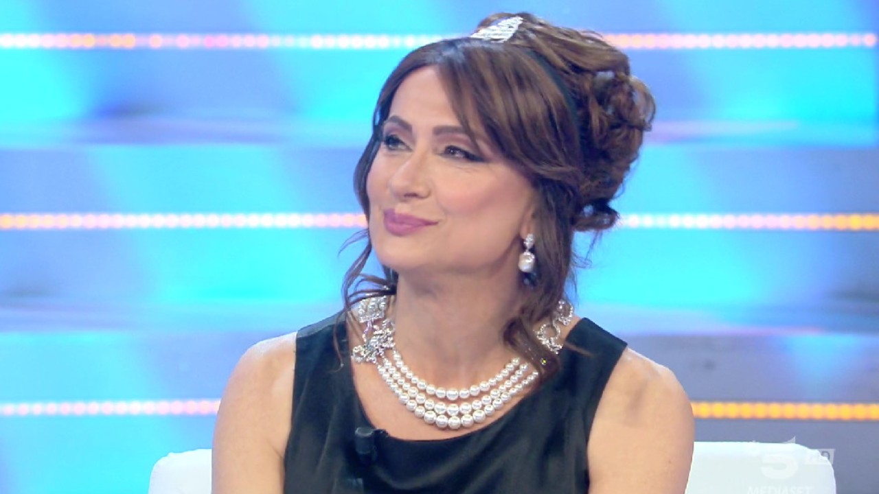 Isola dei Famosi, Vladimir Luxuria: "Ecco cosa penso di Helena Prestes, Nathaly Caldonazzo e Marco Mazzoli"