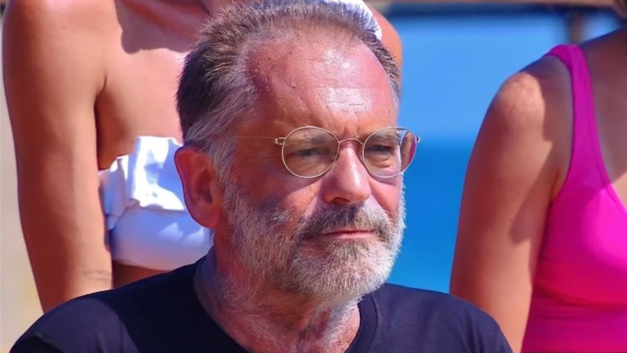 Isola dei Famosi, Cecchi Paone senza freni: "Nessuno mi può accusare di dire mezze verità, ecco chi mi ha deluso"