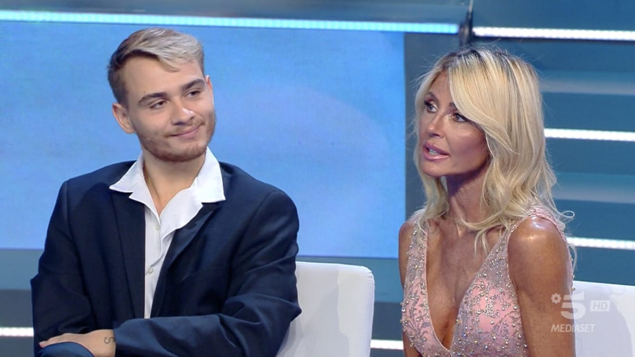 Isola dei Famosi, scontro in studio tra Nathaly Caldonazzo e Christopher Leoni: ecco cosa è successo nel fuorionda