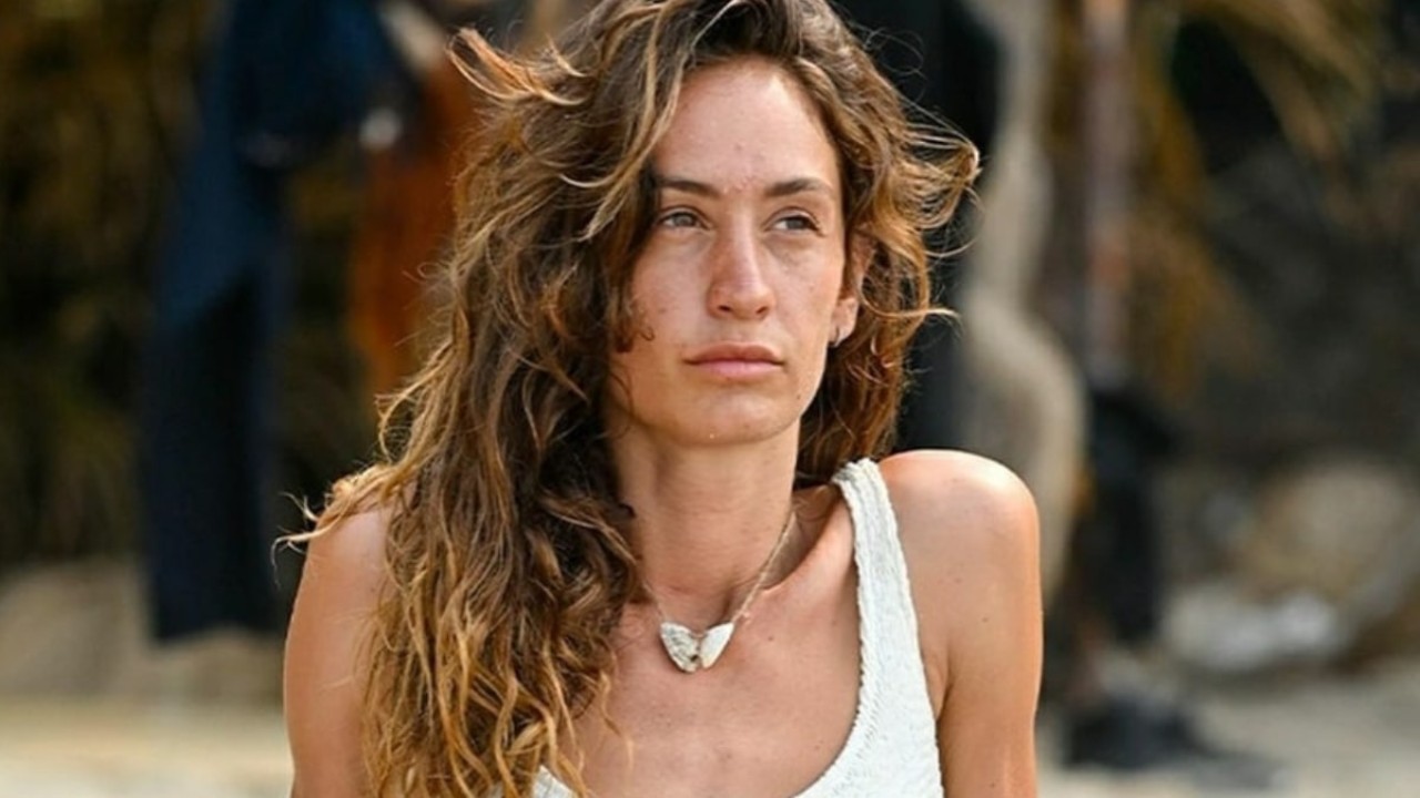 Isola dei Famosi, Helena Prestes torna all'attacco contro Cristina Scuccia e sulla morte di Berlusconi:"E' stato uno shock"