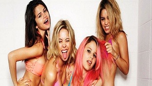 Spring Breakers - la recensione del film di Harmony Korine