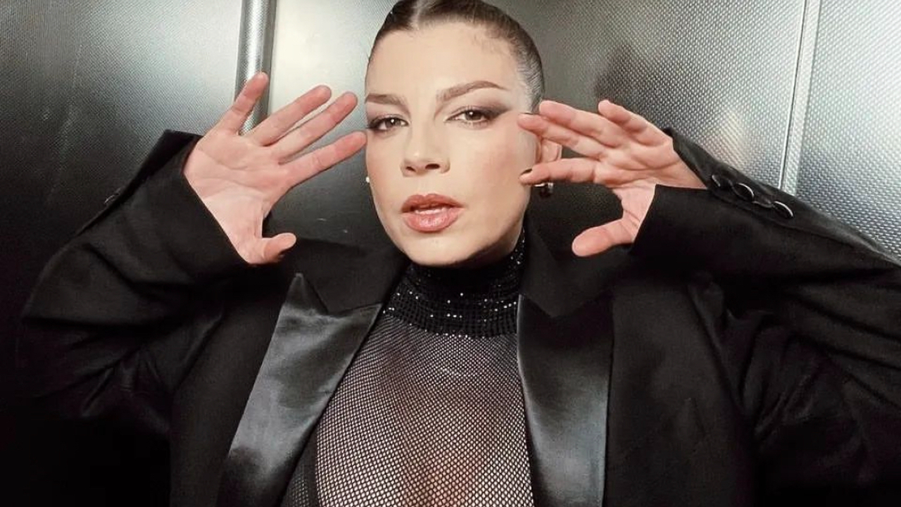 Emma Marrone vittima di bodyshaming. La replica della cantante: "Fai schifo"