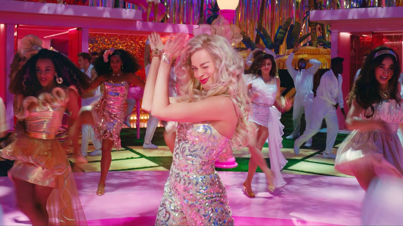 Barbie, la colonna sonora del film in un video Warner Bros.