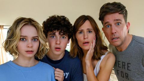 Family Switch, Netflix rivela le prime immagini della commedia con Jennifer Garner