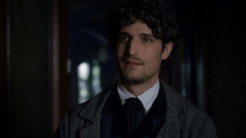 Piccole donne, Louis Garrel ricorda lo stress sul set: "Tutti erano più bravi di me"