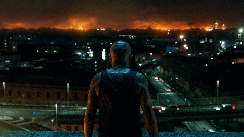 Adagio: recensione del film di Stefano Sollima presentato in concorso al Festival di Venezia