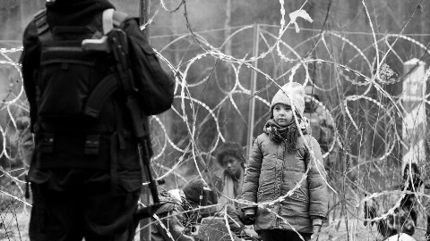 The Green Border: la recensione del dramma sui rifugiati fra Bielorussia e Polonia presentato a Venezia