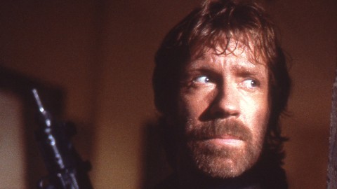 Chuck Norris contro i morti viventi in Zombie Plane!