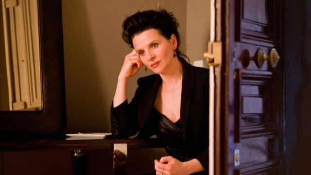 Elles, la recensione del film con Juliette Binoche