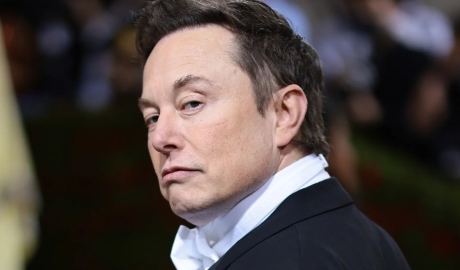 Elon Musk, la vita del magnate diventa un film: Darren Aronofsky alla regia del biopic