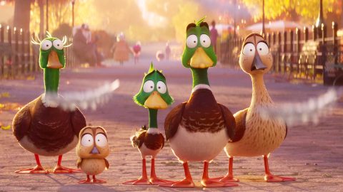 Prendi il volo, clip in anteprima esclusiva con lezioni di sopravvivenza in città (non molto affidabili)