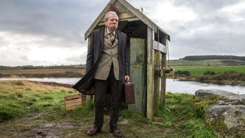 Appuntamento a Land's End: il trailer italiano ufficiale del film con Timothy Spall