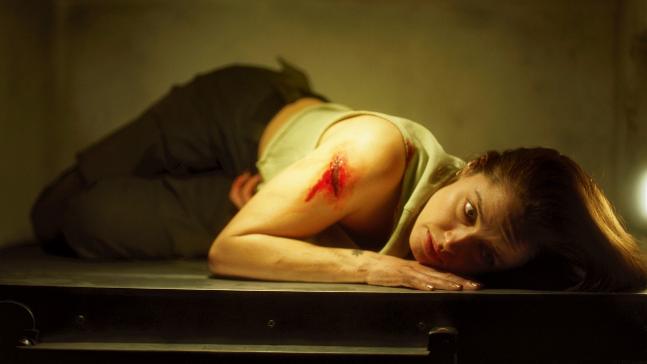 Runner: Matilde Gioli e Francesco Montanari giocano al gatto e al topo nel trailer in anteprima esclusiva del film
