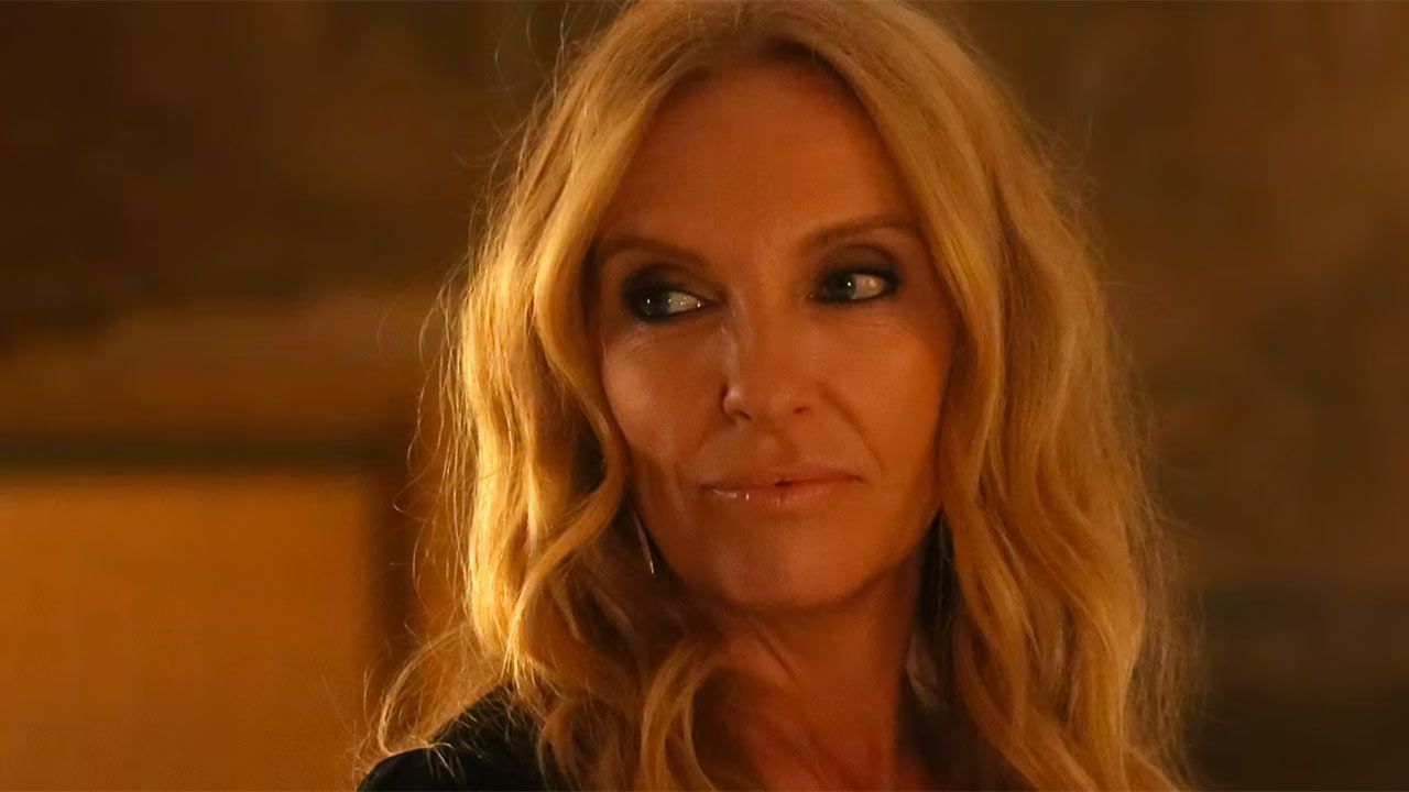 A French Pursuit, Toni Collette protagonista della nuova comedy diretta da Catherine Hardwicke