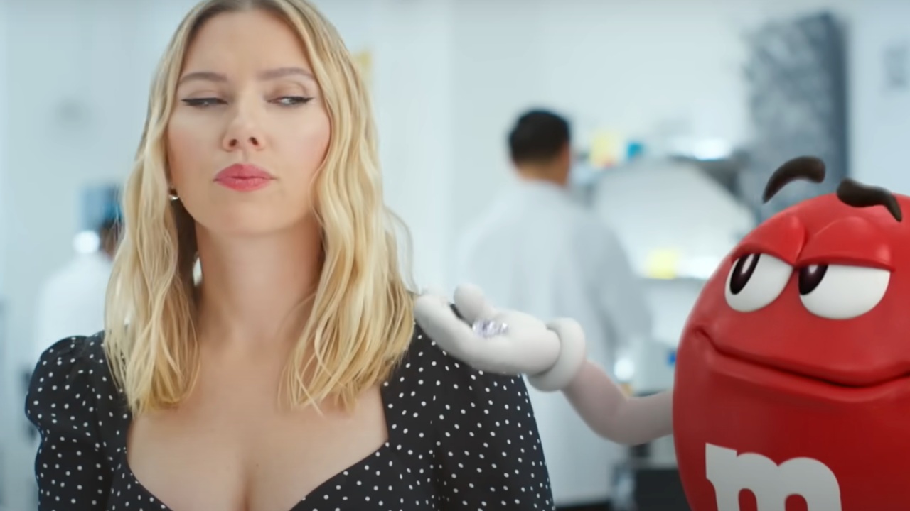 Scarlett Johansson scherza sugli Oscar mancati nella pubblicità per il