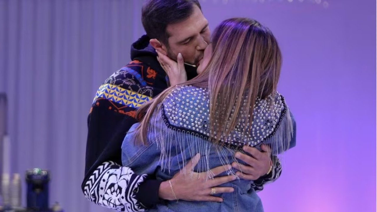 Uomini e Donne, Roberta Di Padua e Alessandro Vicinanza festeggiano il primo San Valentino: "Ci ho sempre creduto"