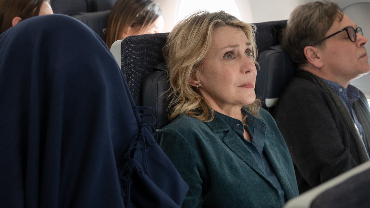マルゲリータ・バイ、飛行機の恐怖を描いた映画の独占プレビュークリップに出演する金髪の日本人少女