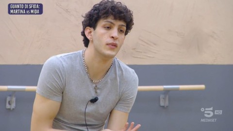 Amici 23, Anna Pettinelli torna all'attacco contro Mida: "Incontrastato principe delle barre e dei grandi rifiuti" (VIDEO)