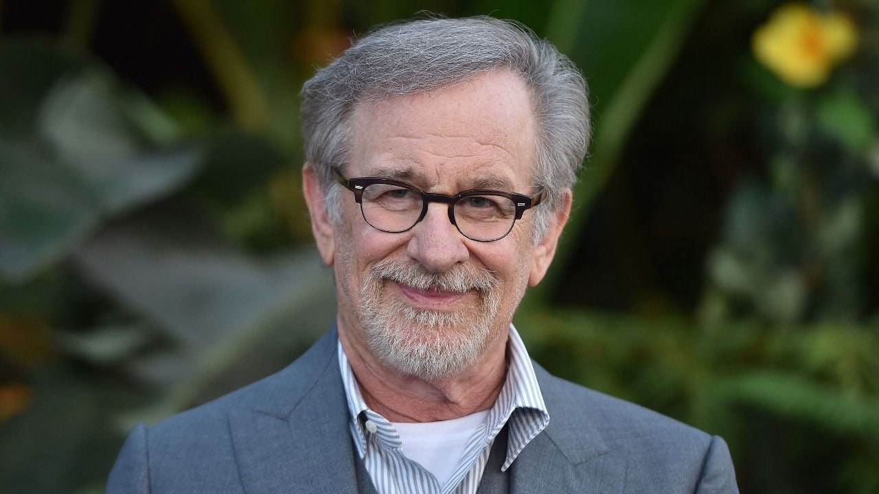 reunion with the author of Jurassic Park for a new film about UFOs