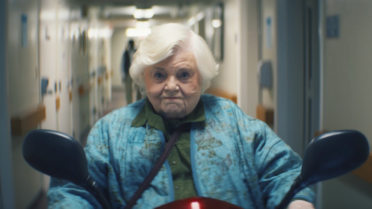 Thelma: June Squbb scatenatissima nel trailer della commedia alla faccia dei suoi 94 anni