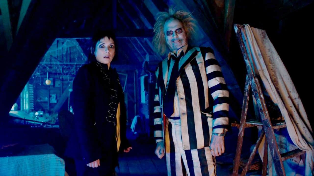 Beetlejuice Beetlejuice, il nuovo trailer 'spoilera' un cameo clamoroso: è un volto iconico dei film di Tim Burton