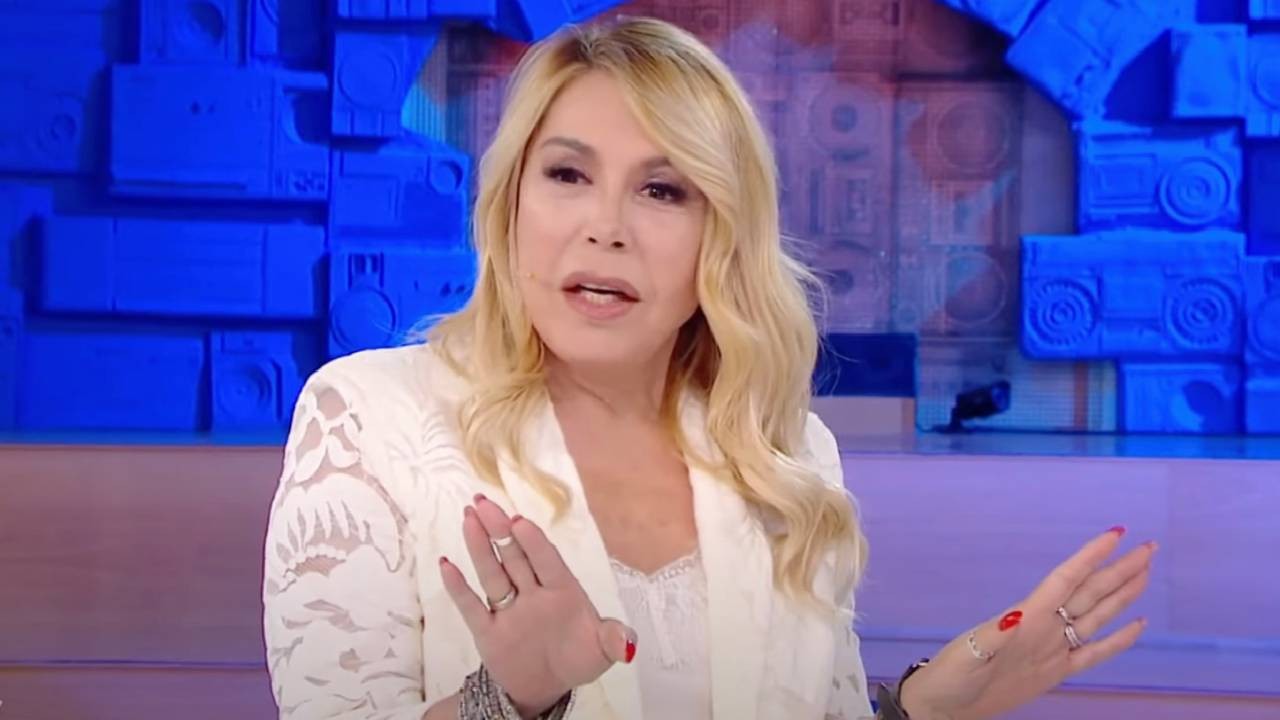 Amici, la sfuriata di Anna Pettinelli a Pomeriggio 5 e la reazione di Myrta Merlino: ecco cosa è successo (VIDEO)