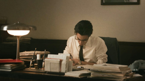 Berlinguer. La grande ambizione con Elio Germano apre la Festa del Cinema di Roma 2024