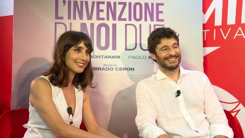 L'invenzione di noi due: intervista a Lino Guanciale e Silvia D'Amico sull'amore, la fragilità maschile e il lieto fine
