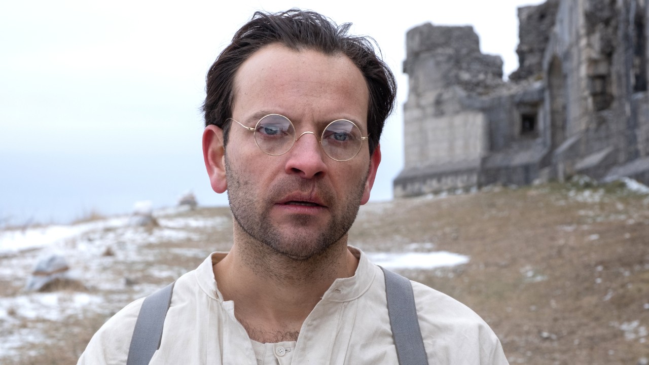 Campo di Battaglia: il trailer del film di Gianni Amelio con Alessandro Borghi e Gabriel Montesi in concorso a Venezia