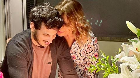 Il figlio di Barbara d'Urso, Emanuele Berardi: "Lei mi ha sempre trasmesso grande positività"