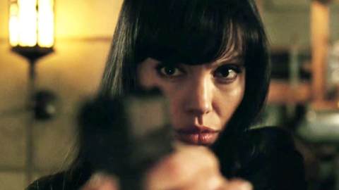 Angelina Jolie, lo stunt finito male che le ha lasciato una cicatrice permanente sul viso: in quale film è successo