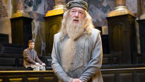 Harry Potter, Michael Gambon usava la barba di Albus Silente come scomparto segreto: ecco cosa nascondeva