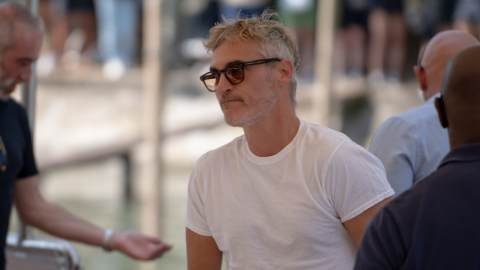Venezia 2024, imboscata a Joaquin Phoenix: "Perché hai lasciato il film di Todd Haynes?" La replica perfetta dell'attore