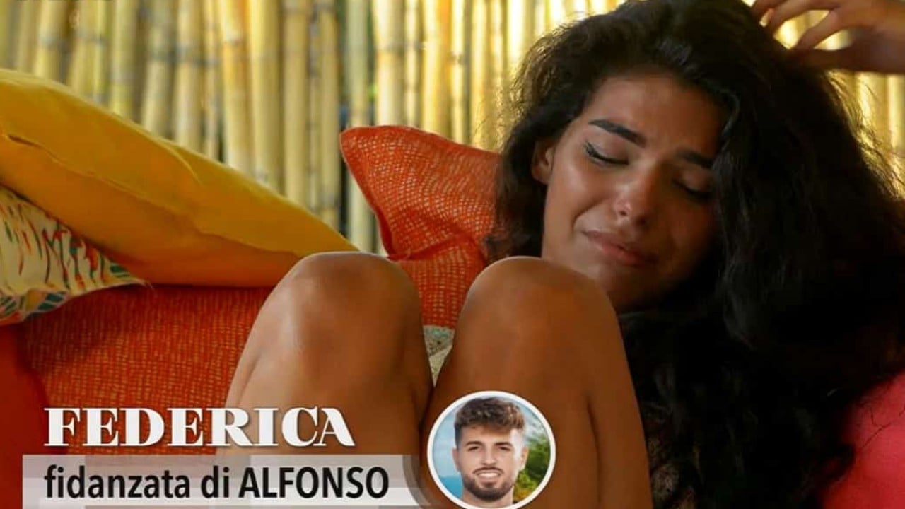 Temptation Island, Federica in lacrime: "Non ho amiche, se io e Alfonso litighiamo..."