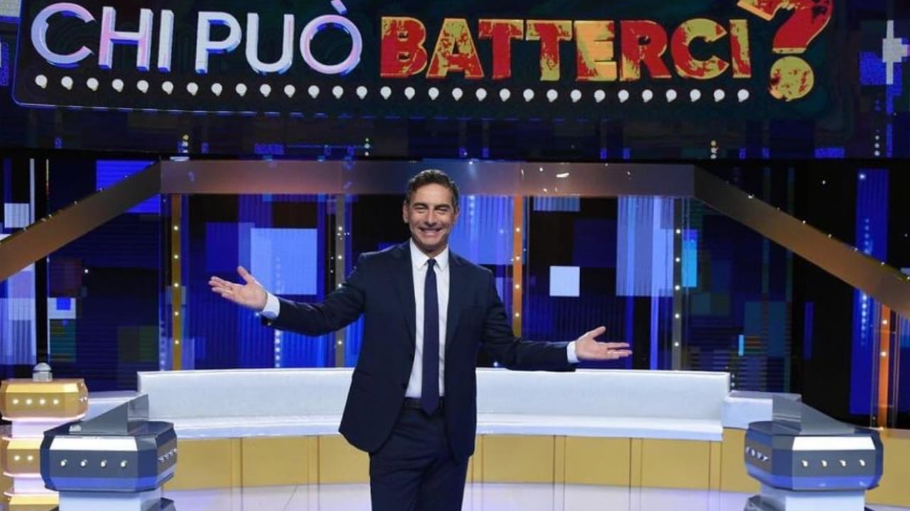 Marco Liorni conduce Chi può Batterci? in onda stasera su Rai 1: cosa ha rivelato il presentatore