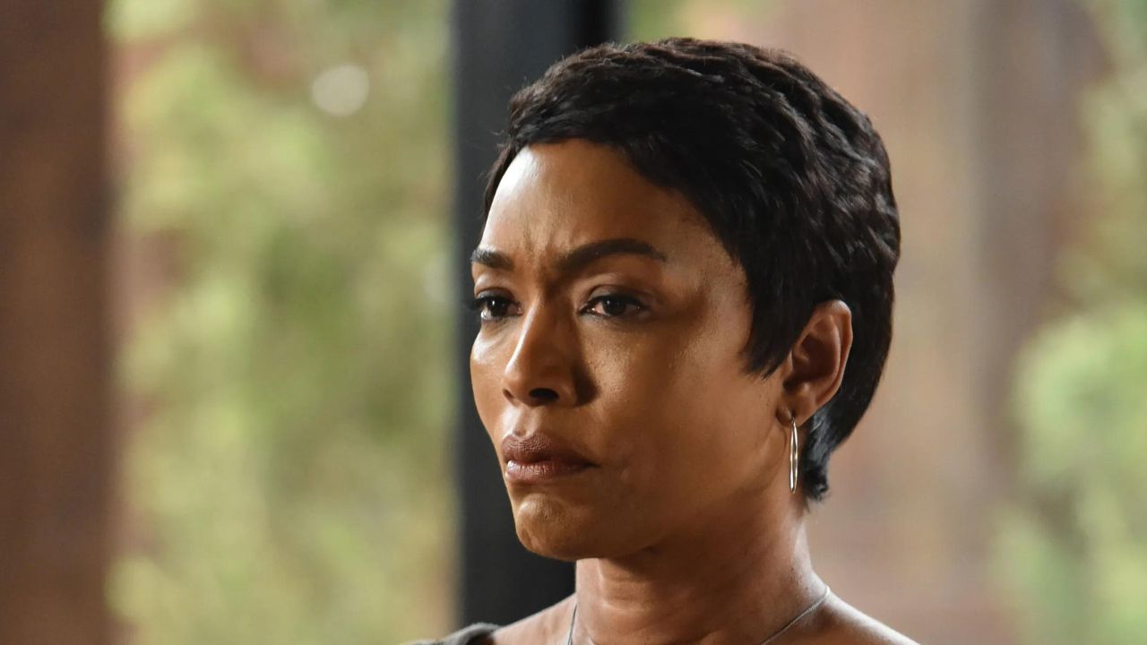 Angela Bassett non si è resa conto di aver interpretato più di 100 ruoli  finora