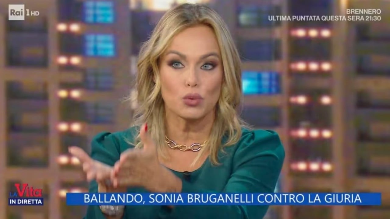 ridicolizzata Selvaggia 