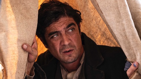 Il Modigliani di Scamarcio che somiglia molto a Johnny Depp