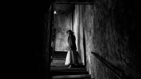 The Girl With the Needle: ecco il trailer del film che debutta in streaming su MUBI