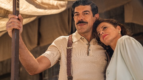 Napoli - New York, in cerca di solidarietà: video intervista con Pierfrancesco Favino