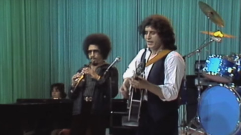 Pino Daniele Nero a Metà: il trailer del documentario su Pino Daniele in arrivo al cinema